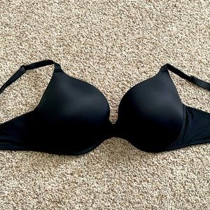 Victoria’s Secret Wear Everywhere Push-up Black Bra Size 36DD